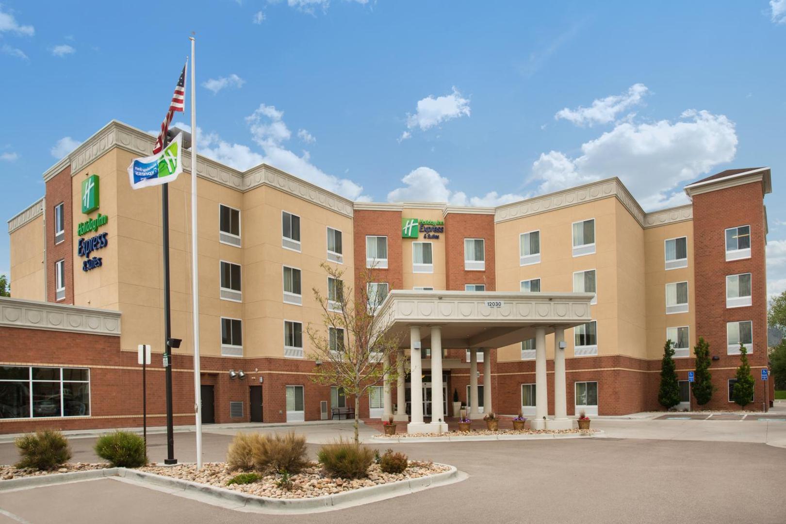 Holiday Inn Express & Suites Denver North – Thornton, an IHG Hotel